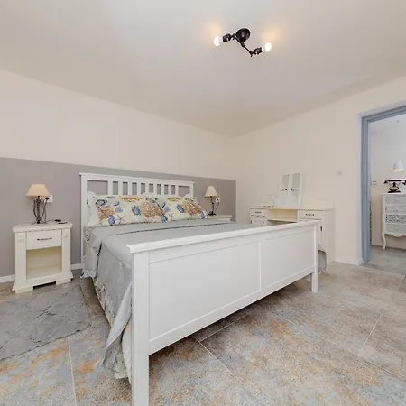 Casa Mia - Zara Apartment