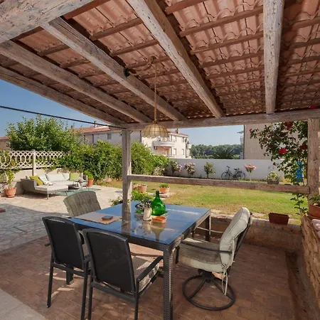 Casa Mia - Zara アパート *